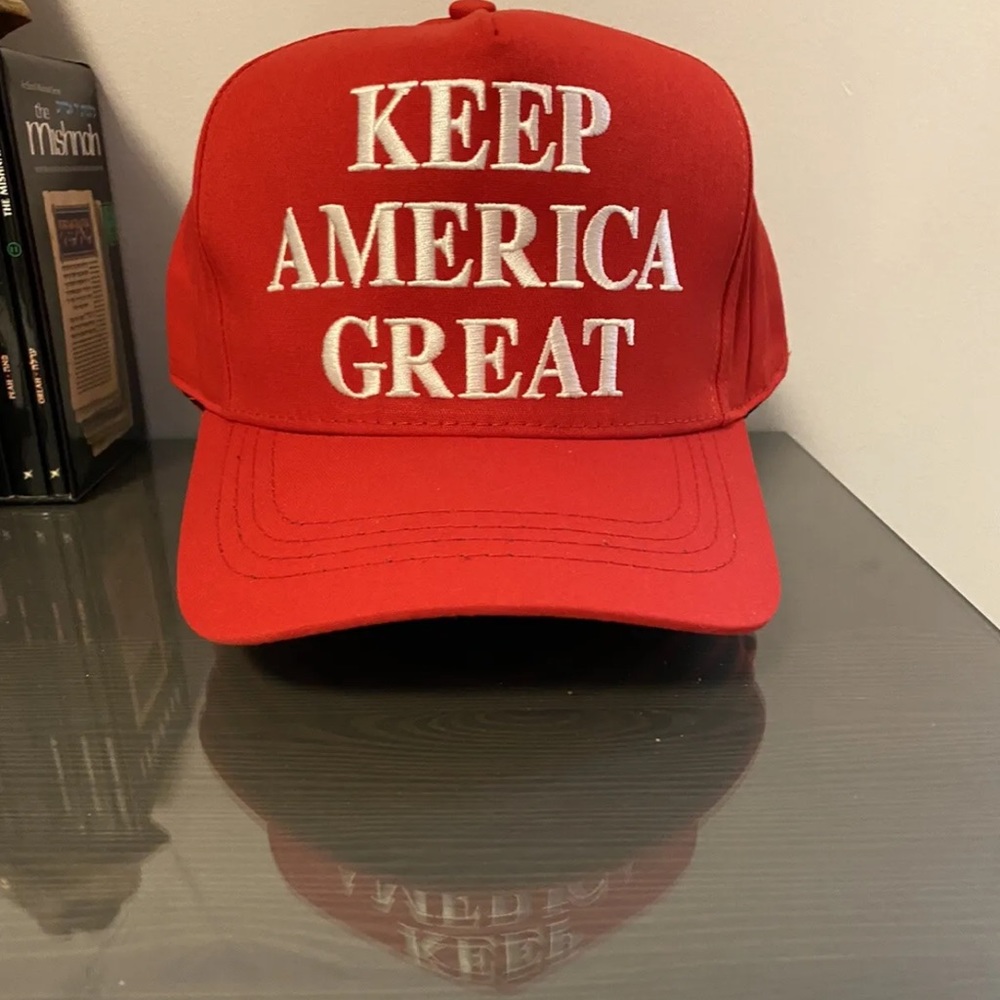 Keep America great KAG 2020 red cap hat Trump Official rare Authentic CALI-FAME